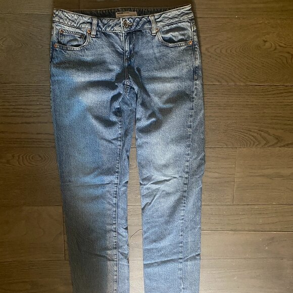 Garage Low-Rise Straight Leg Jeans - Picture 2 of 7
